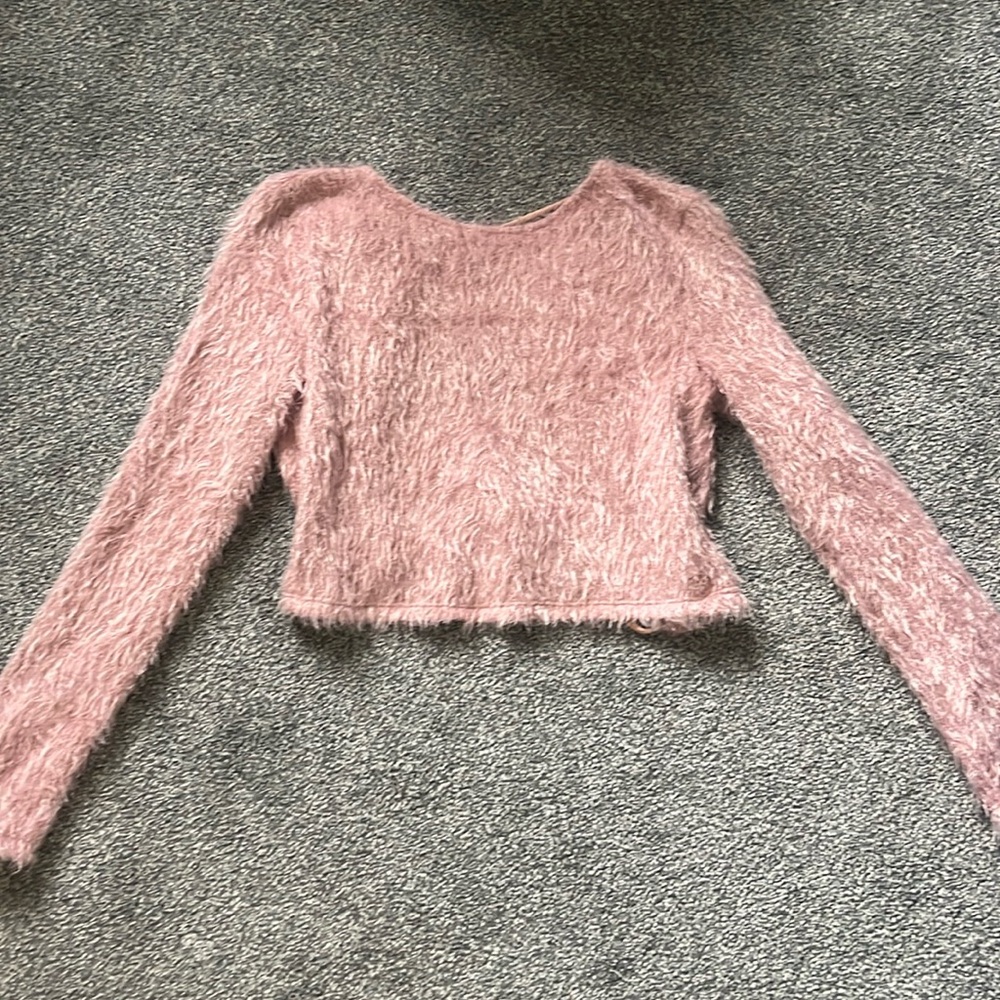 Open back long sleeve sweater